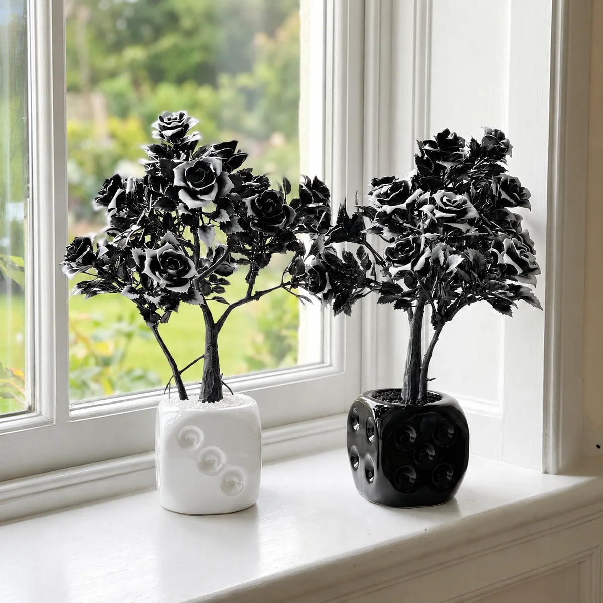 Dice with Black Planter